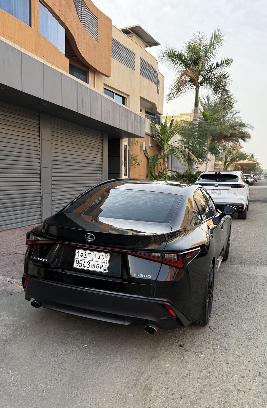 لكزس is300 وارد