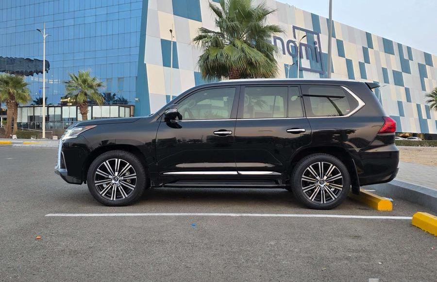 لكزس LX570 قمة
