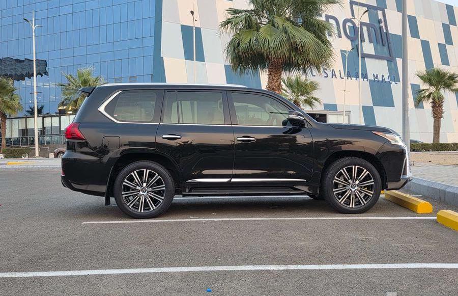 لكزس LX570 قمة