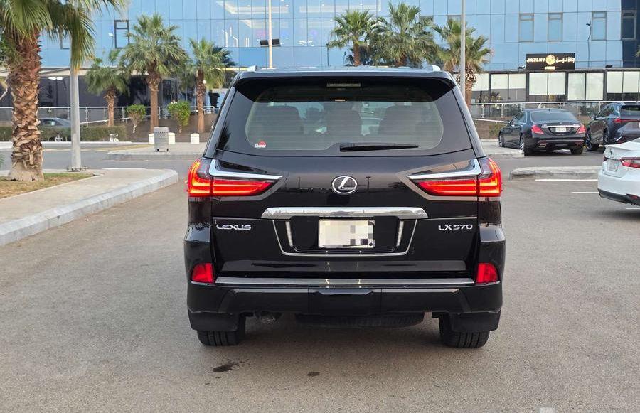 لكزس LX570 قمة