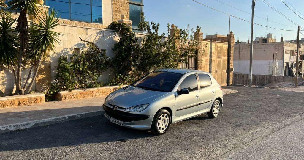 2004, بيجو, 206,