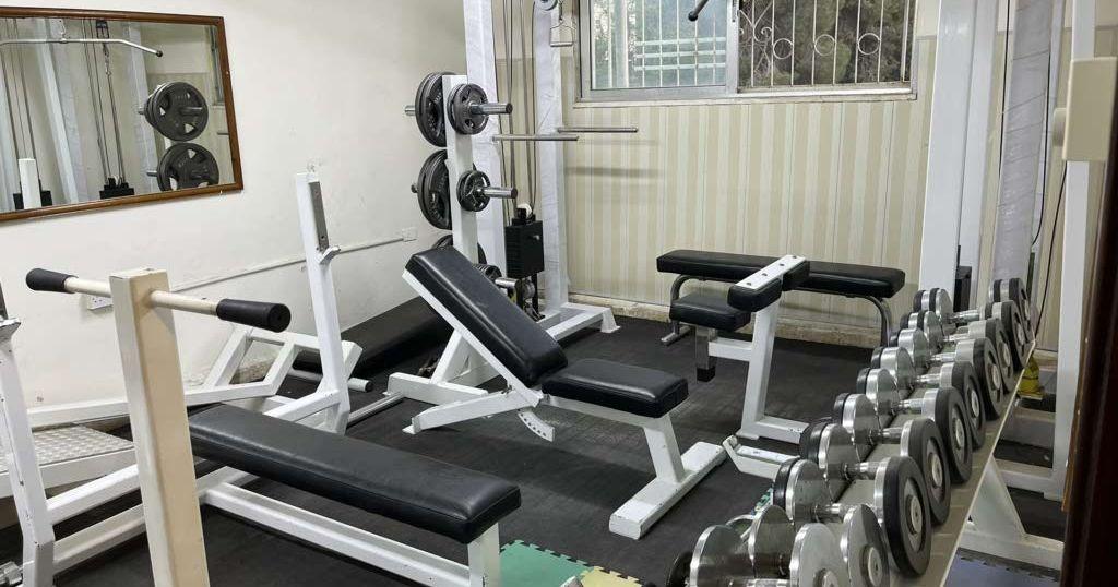 معدات رفع أثقال
