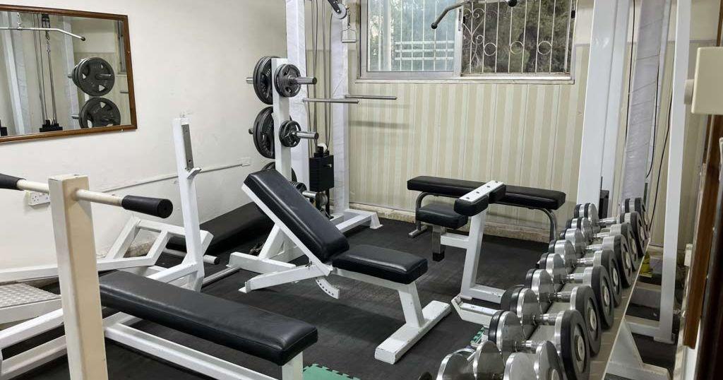 معدات رفع أثقال