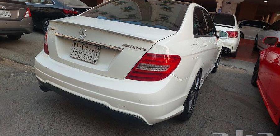 مرسيدس c200 2012