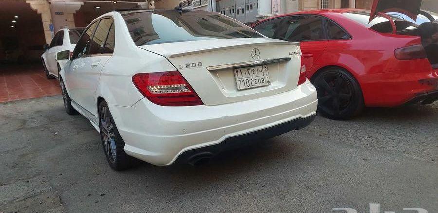 مرسيدس c200 2012