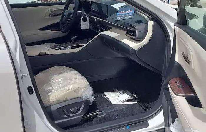 تويوتا كراون بريميوم