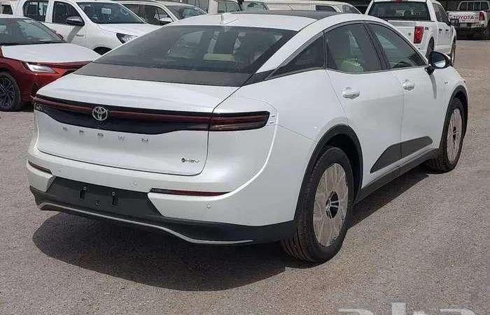 تويوتا كراون بريميوم