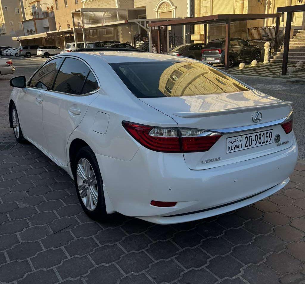 2013 لكزس ES