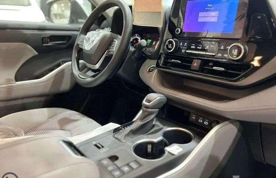 تويوتا هايلندر ستاندر