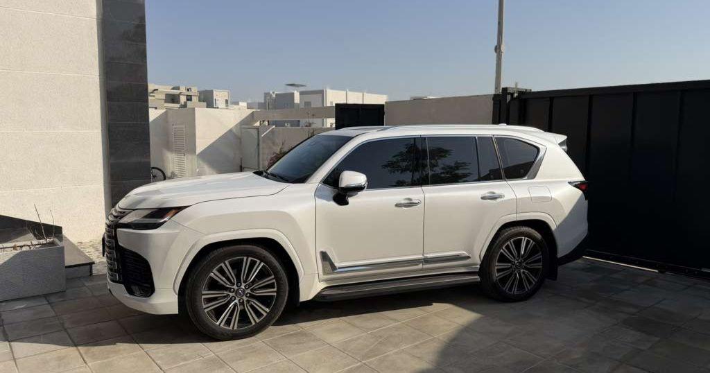 2026 لكزس LX