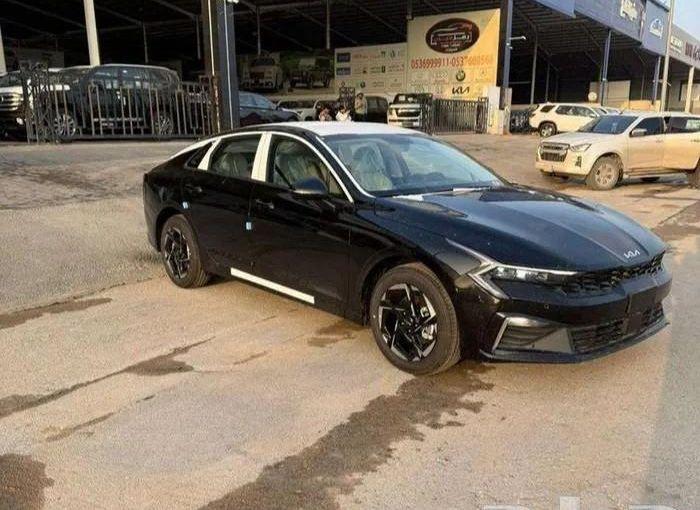 كيا K5 استاندر