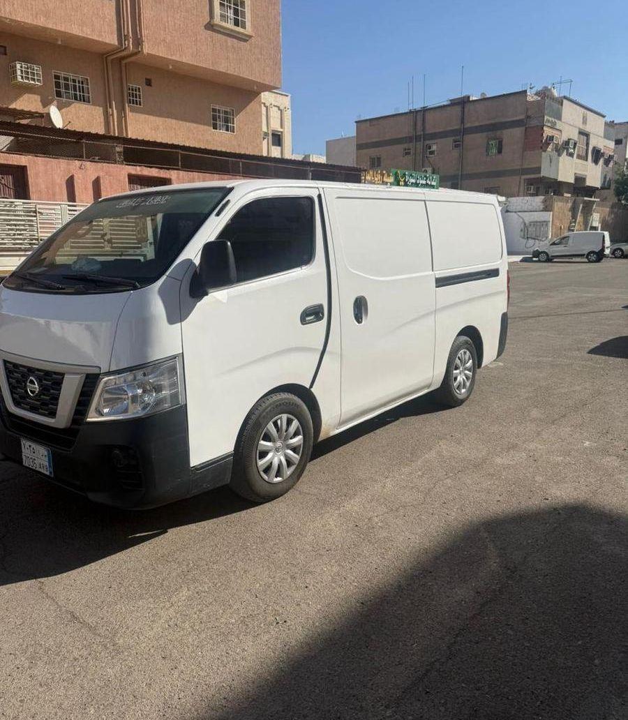 نيسان فإن بضاعة
