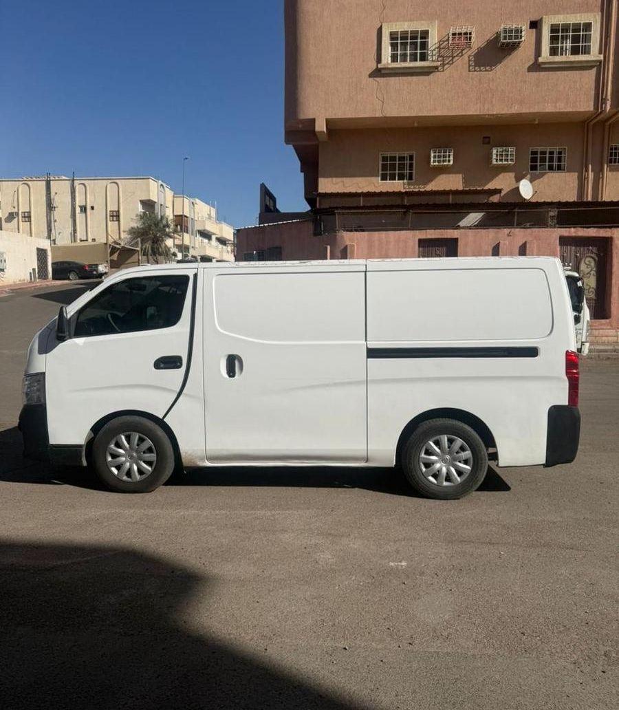 نيسان فإن بضاعة