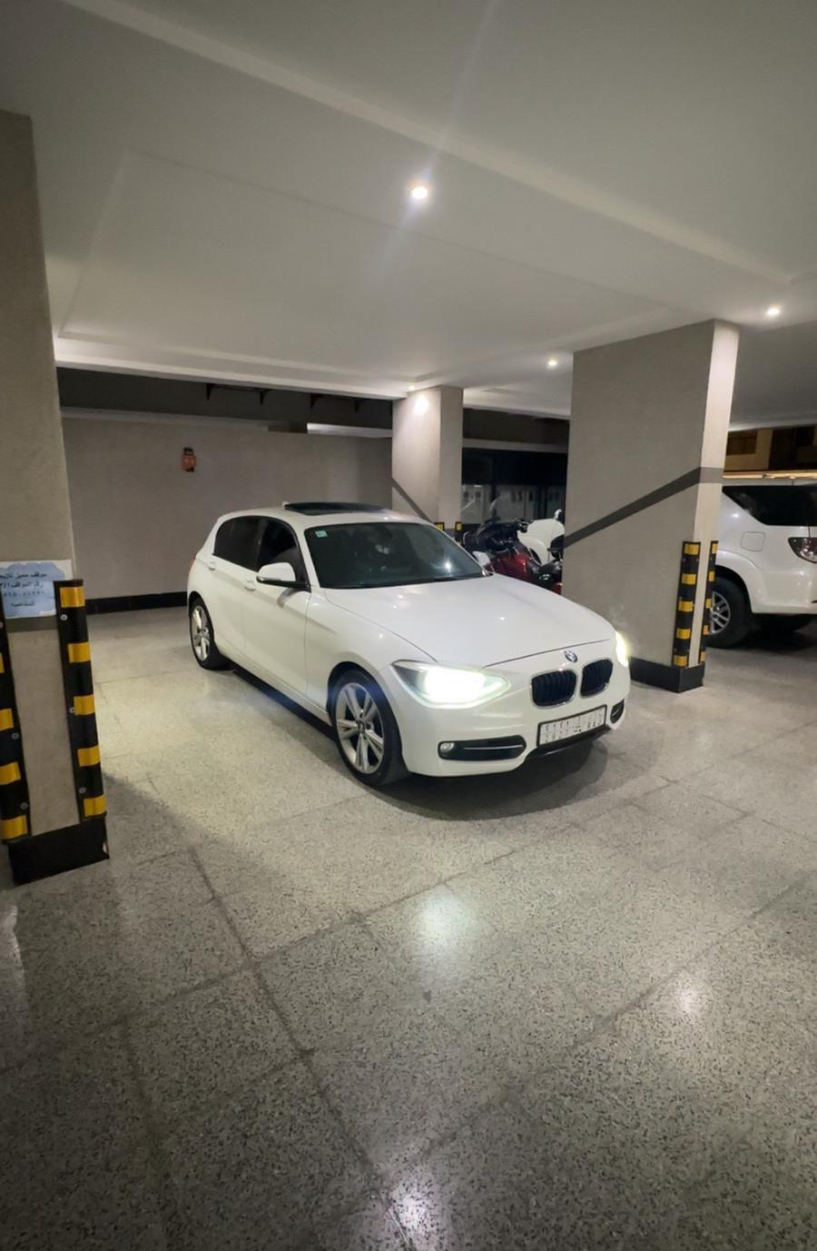 BMW _ i118