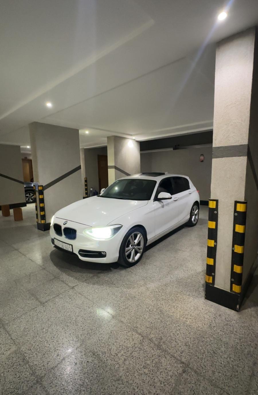 BMW _ i118