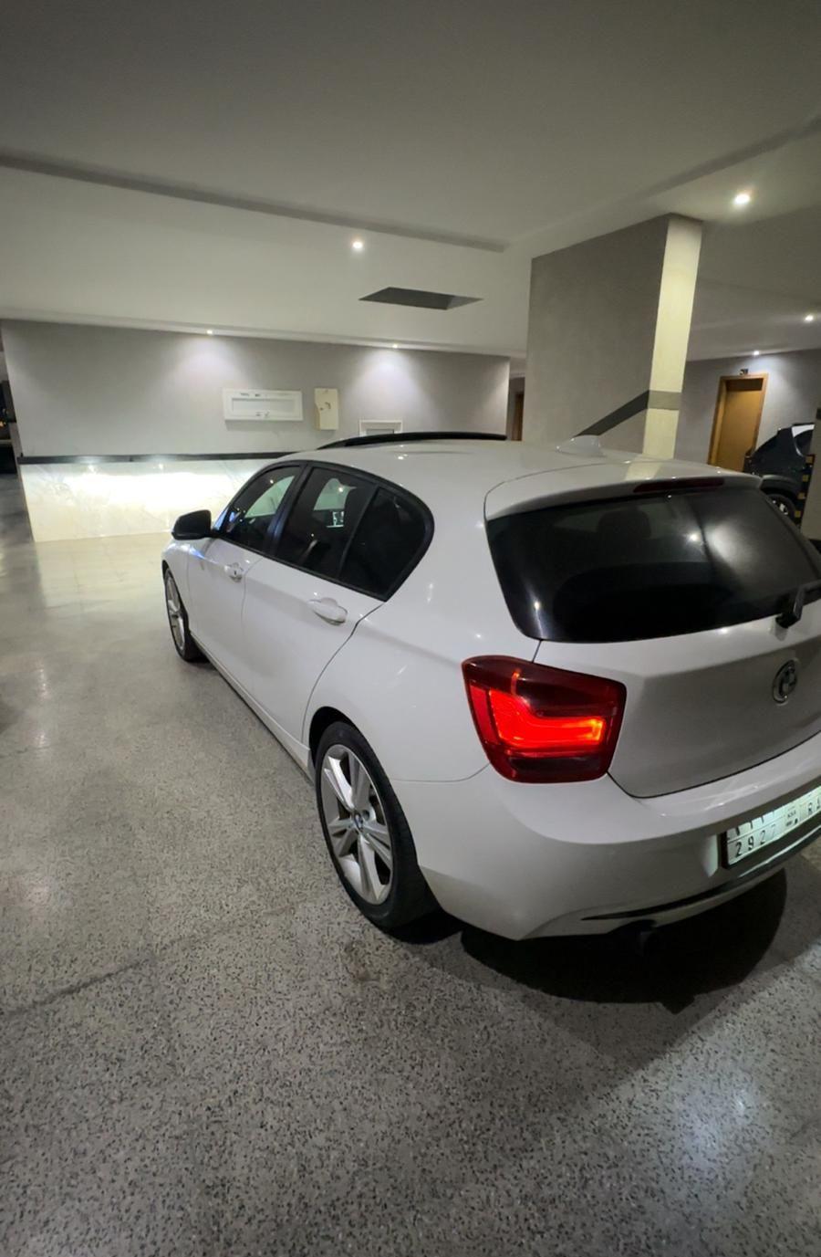 BMW _ i118