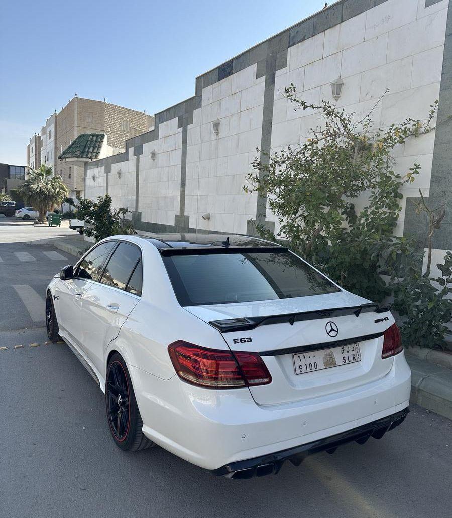 mercedes E63 AMG
