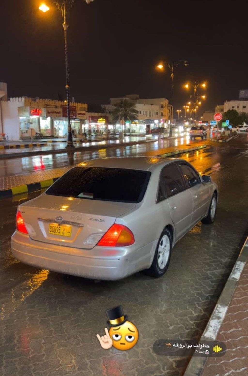 2000 تويوتا افالون
