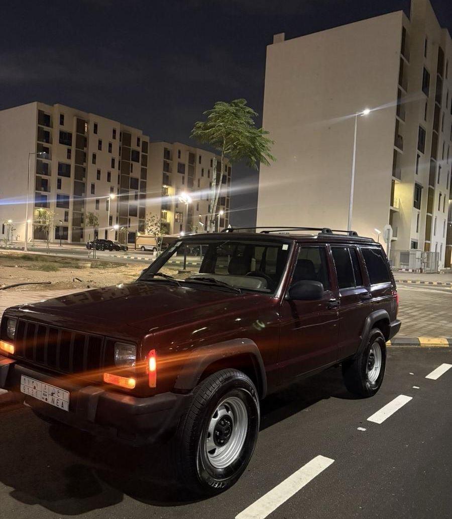 جيب شروكي 2001