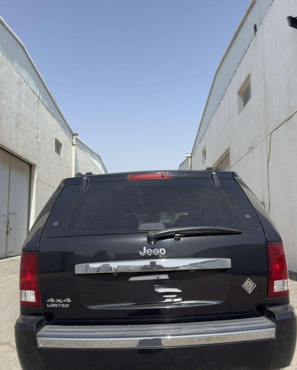 2010 جيب جراند
