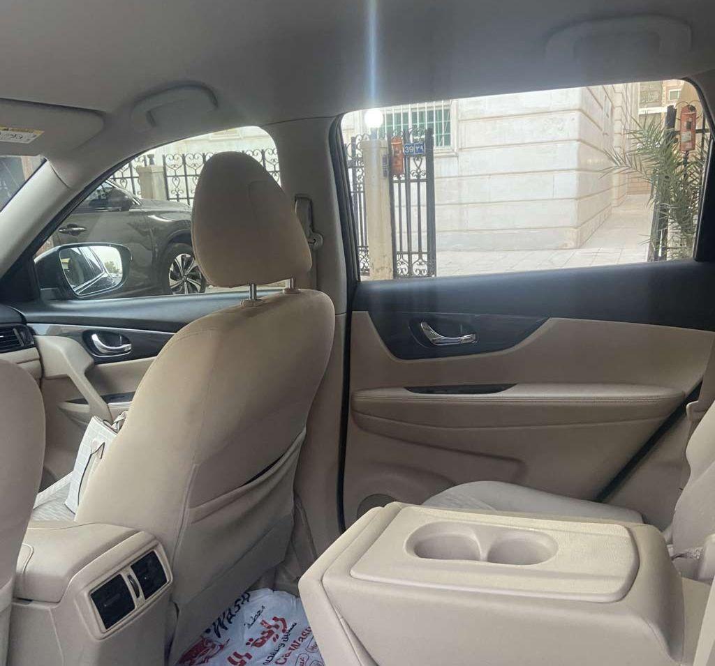 2021 نيسان X-تريل