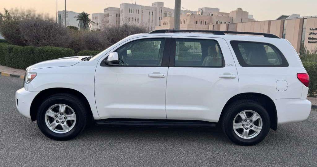 2013 تويوتا سيكويا
