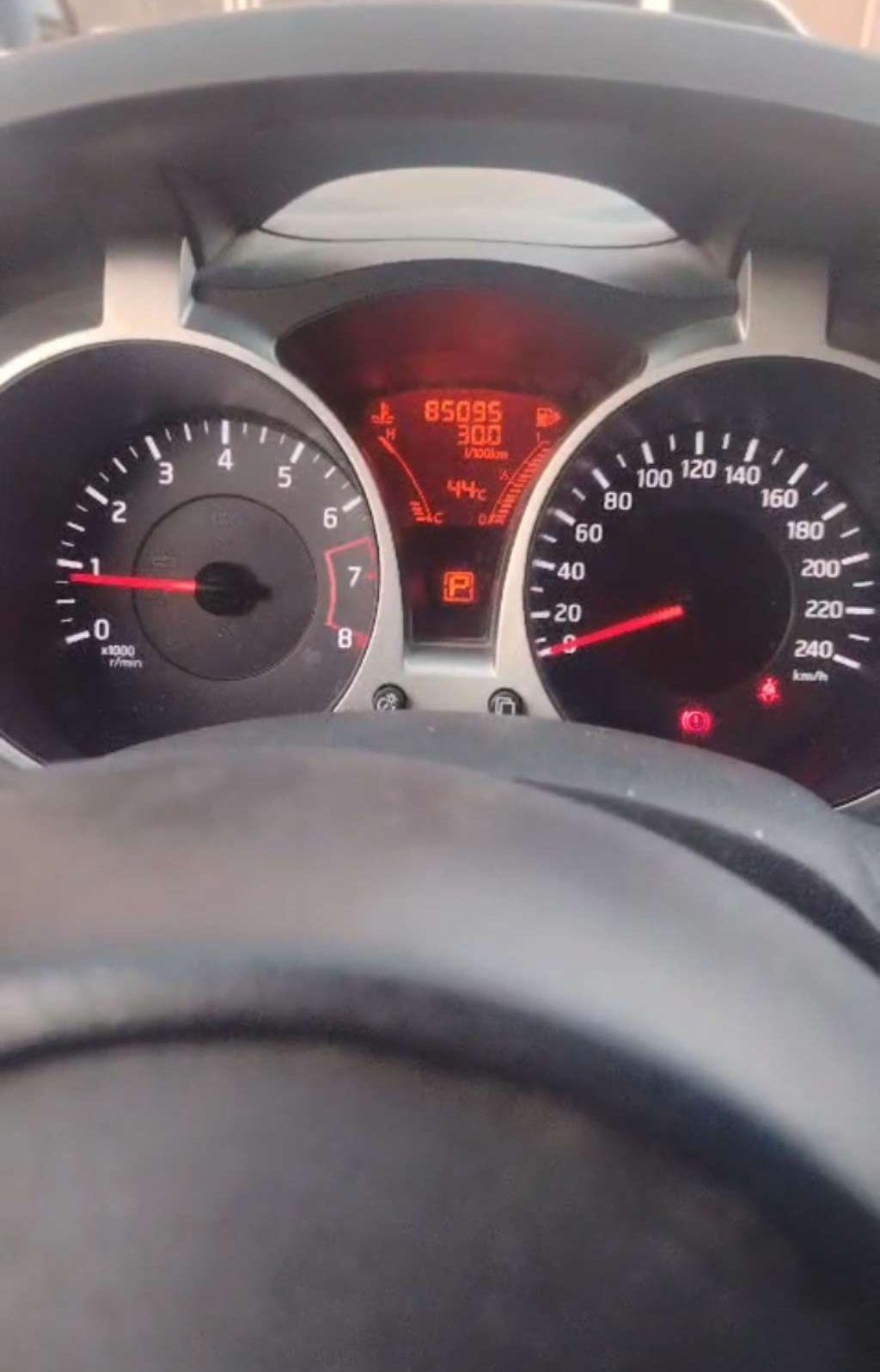 2014 نيسان جوك