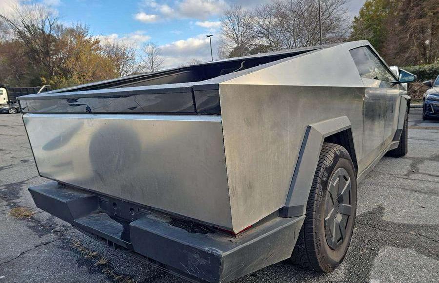 2024 Tesla Cybertruck