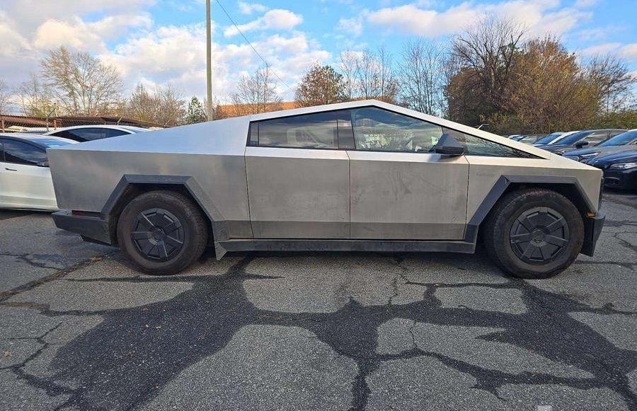2024 Tesla Cybertruck