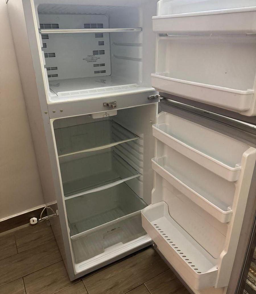 ثلاجه نضيفه شرط