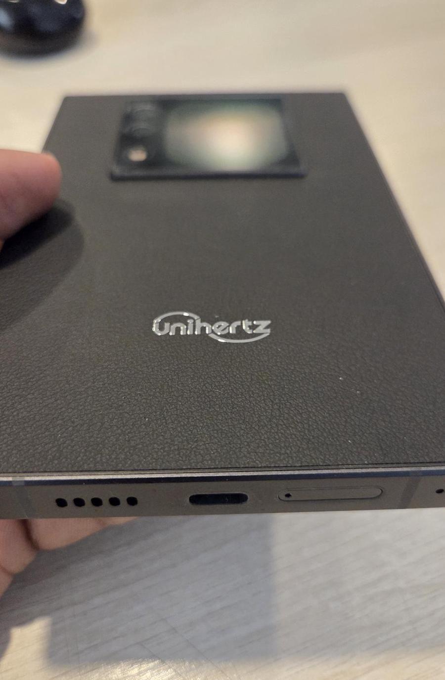 Unihertz TITAN 2