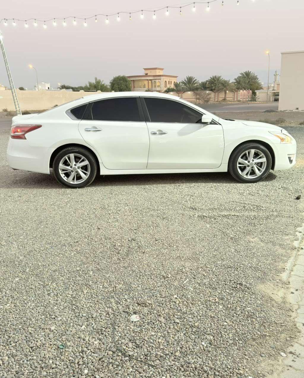 2013 نيسان التيما