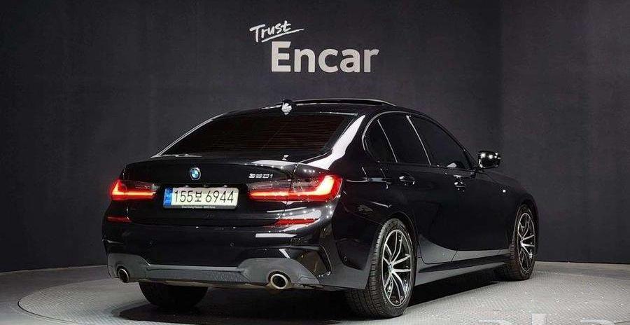 BMW 320I 