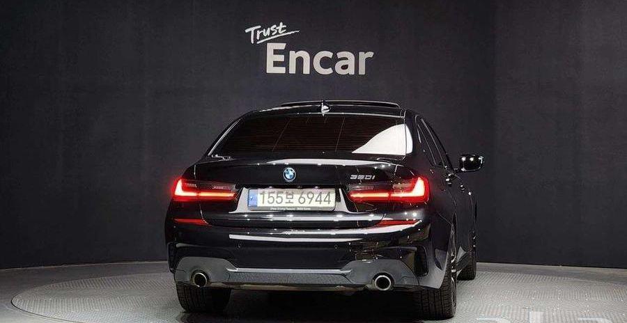 BMW 320I 