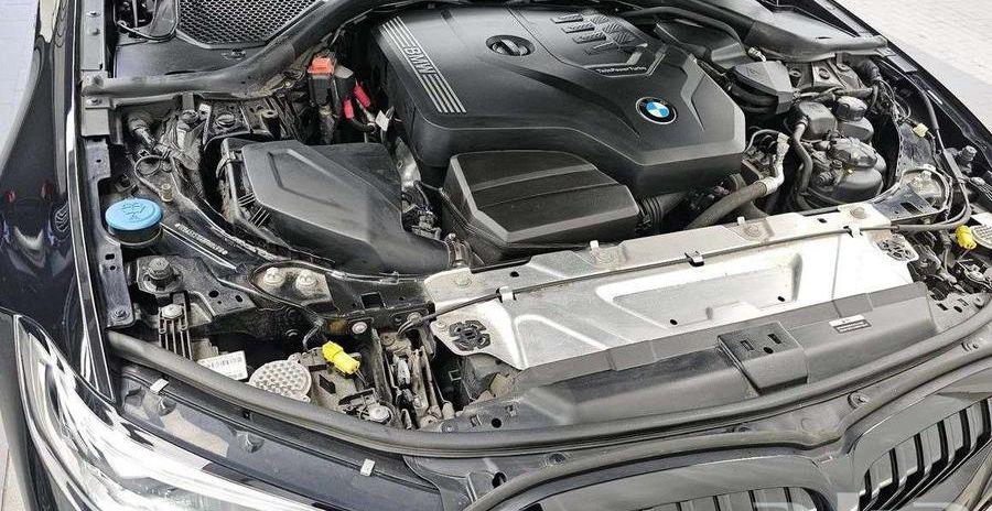 BMW 320I 