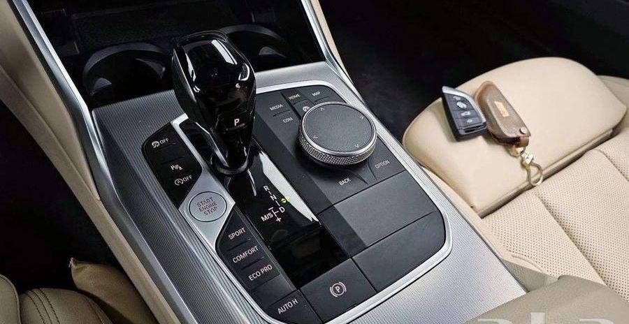 BMW 320I 