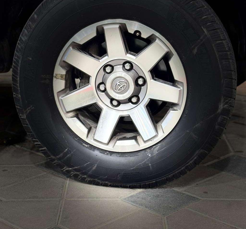 2017 تويوتا FJ