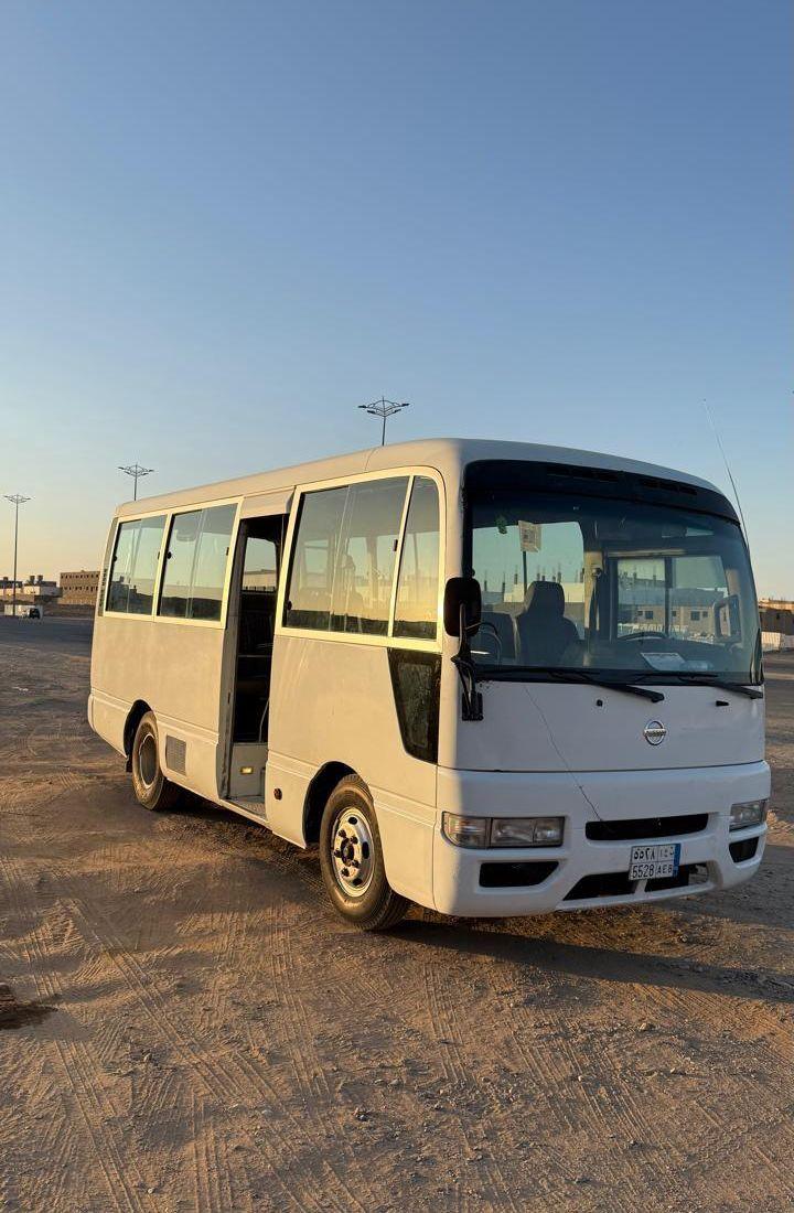 للاجار باص نيسان