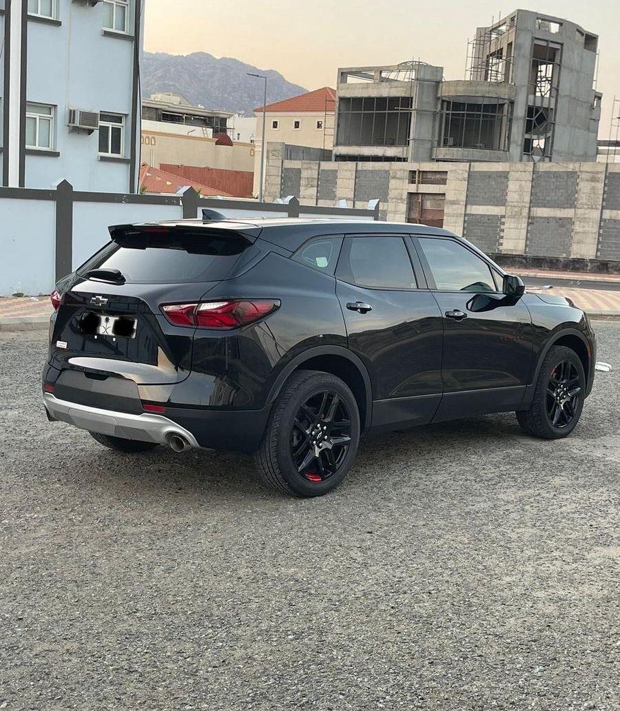 بليزر 2022 4