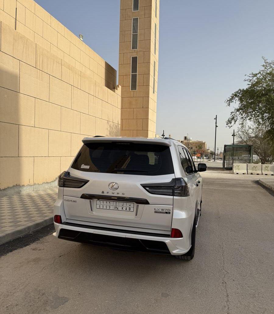 لكزس 2021 مالك