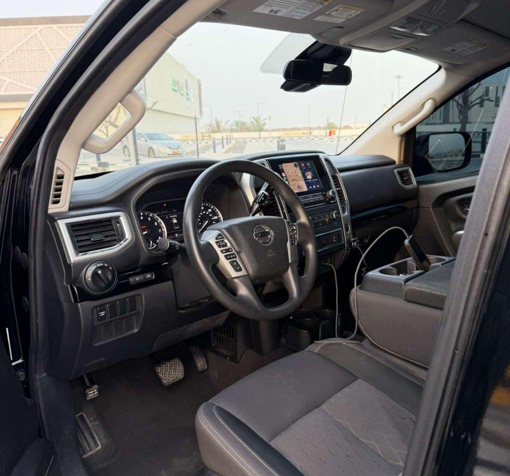 2021 نيسان تايتن