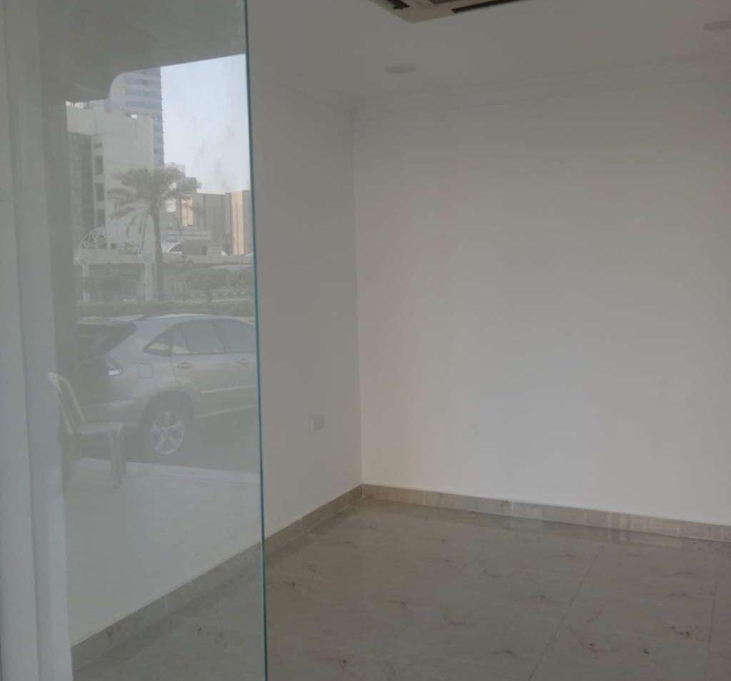 للإيجار محل مقابل