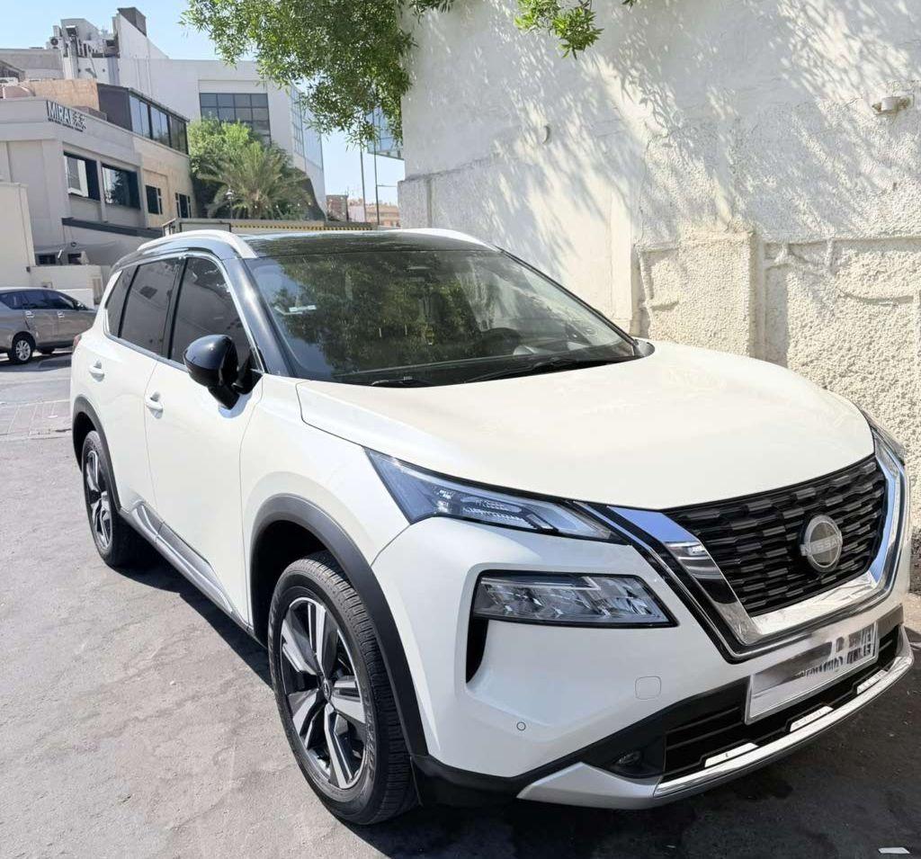 2025 نيسان X-تريل