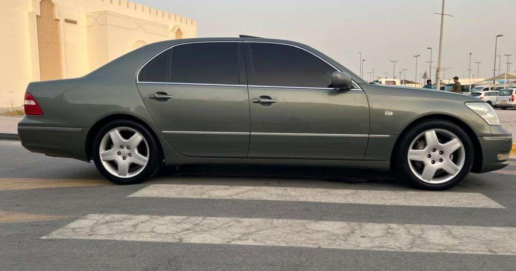 2005 لكزس LS