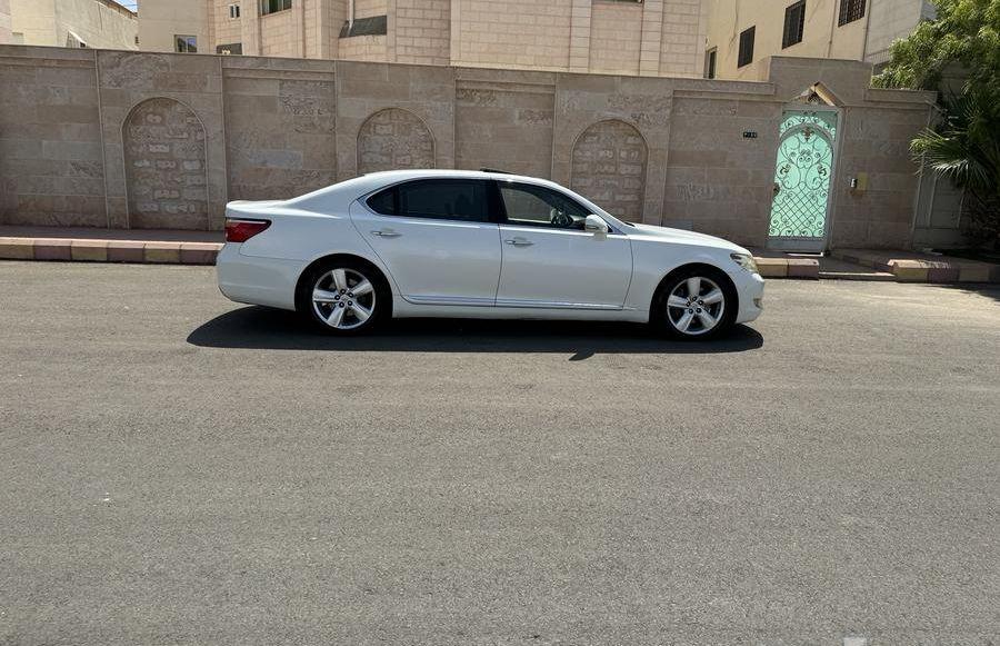 لكزس 460 لارج