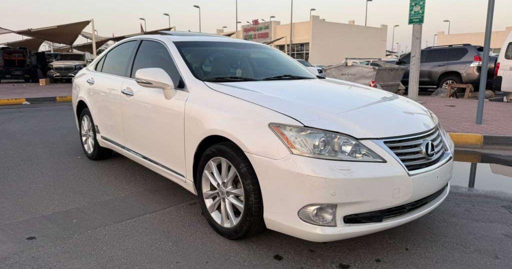 2011 لكزس ES