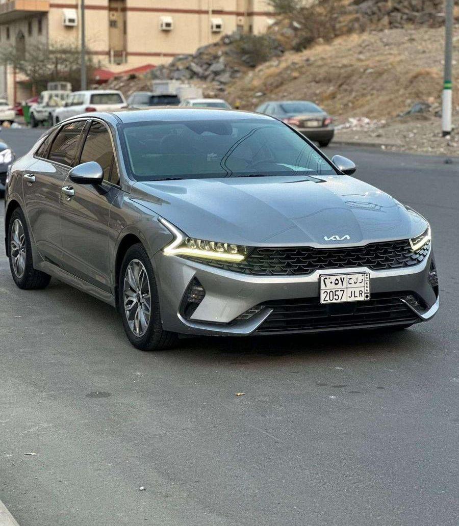 كيا K5 هايبرد