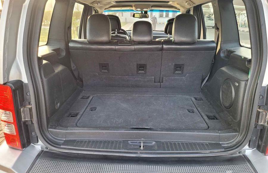 jeep liberty 2012