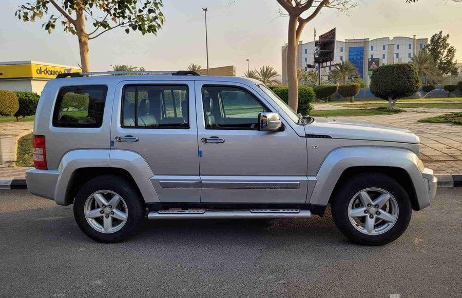 jeep liberty 2012