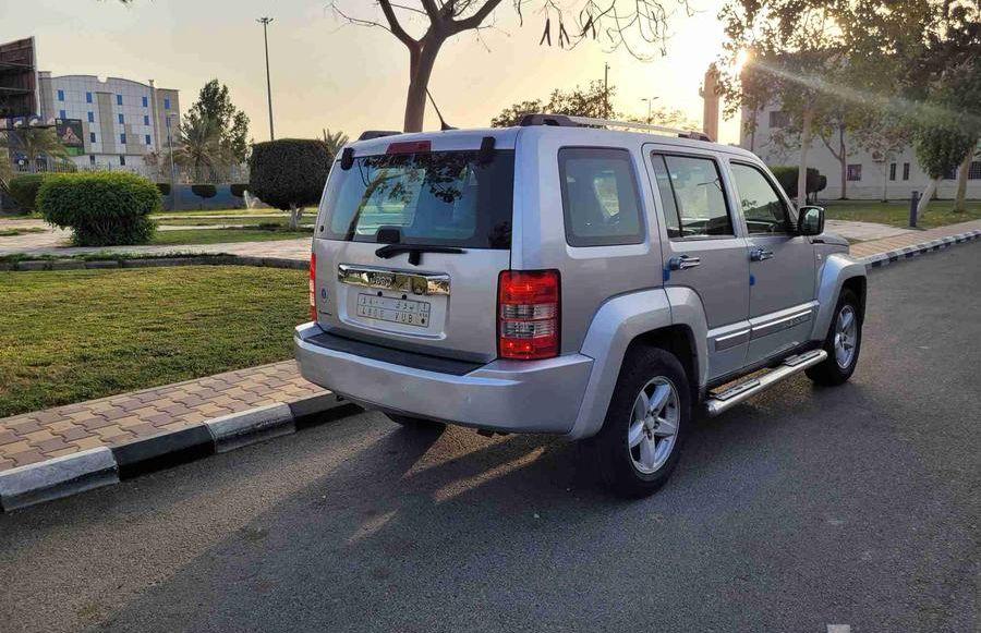 jeep liberty 2012